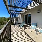 4 Pers Climatisé Parking Piscine Proche Des Plages Ménage Inclus - V0816